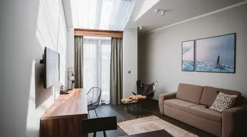 Lake Hill Resort & Spa