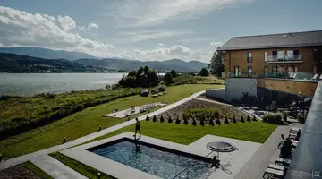 Lake Hill Resort & Spa