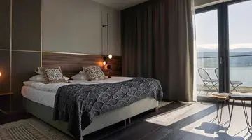Lake Hill Resort & SPA