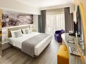 Lalila Blue Suites