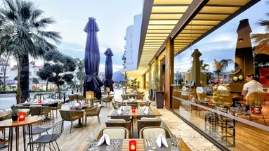 Lalila Blue Suites