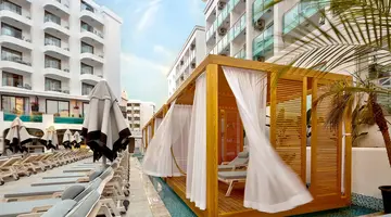 Lalila Blue Suites