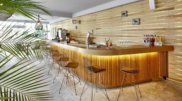 Lalila Blue Suites