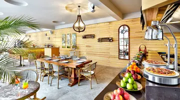 Lalila Blue Suites