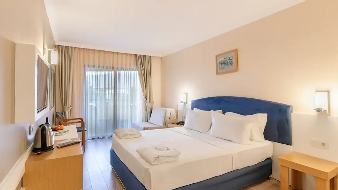 Lancora Beach Hotel