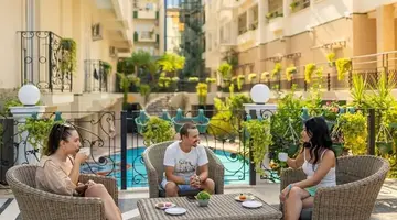 Lancora Beach Hotel