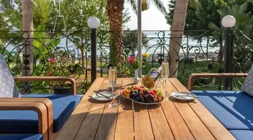 Lancora Beach Hotel
