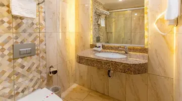 Lancora Beach Hotel