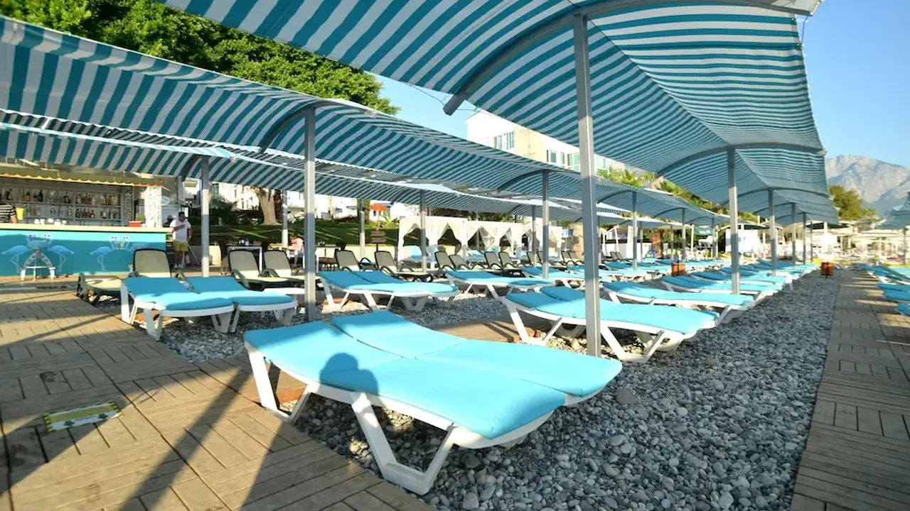Lancora Beach Hotel