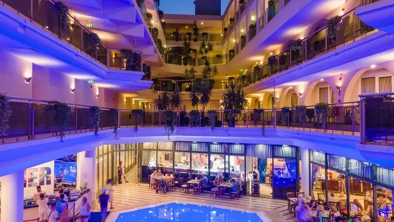 Lancora Beach Hotel