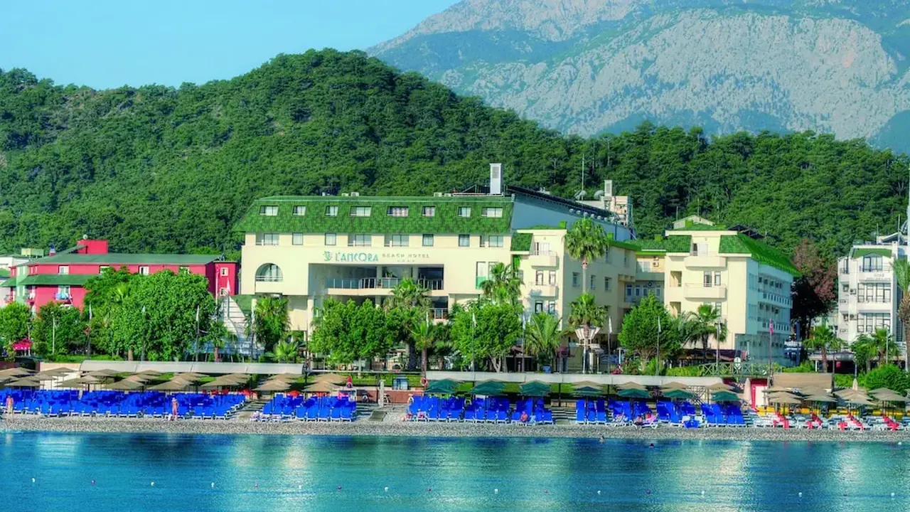 Lancora Beach Hotel