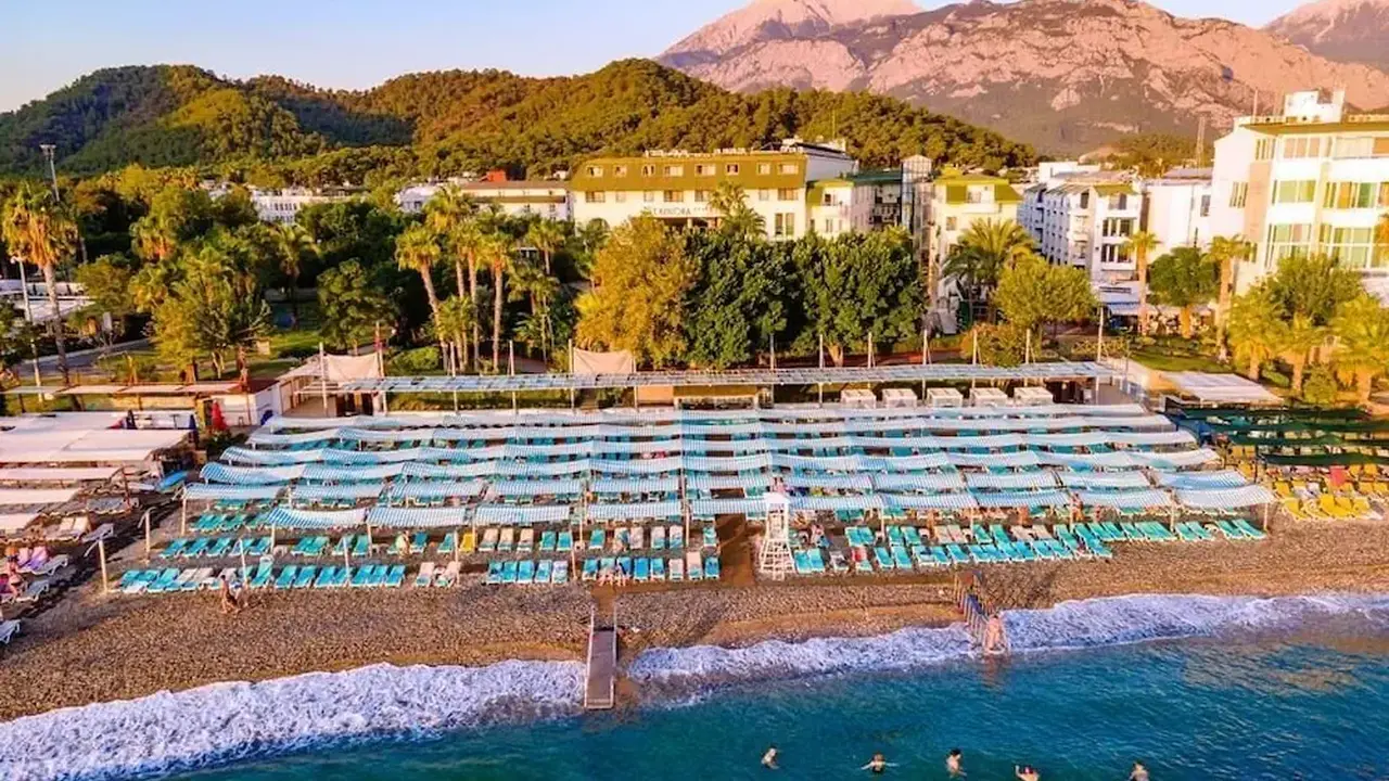 Lancora Beach Hotel