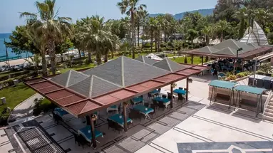 LAncora Beach