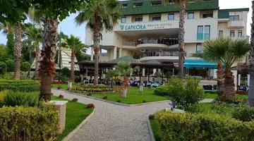 LAncora Beach