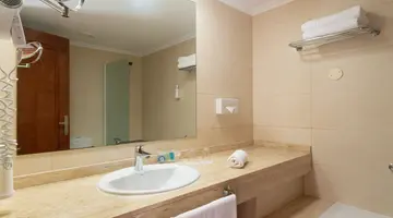 LANDMAR COSTA LOS GIGANTES FAMILY RESORT