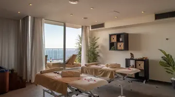LANDMAR COSTA LOS GIGANTES FAMILY RESORT
