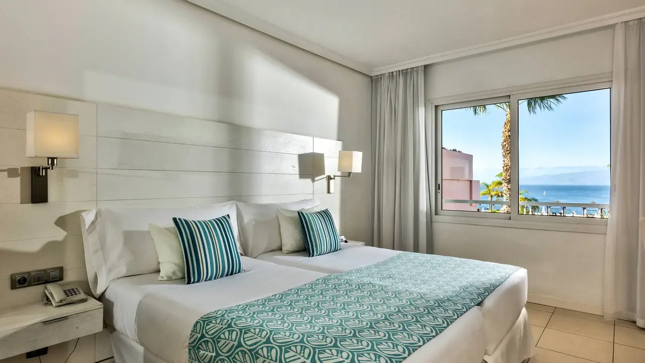 Landmar Costa Los Gigantes Family Resort