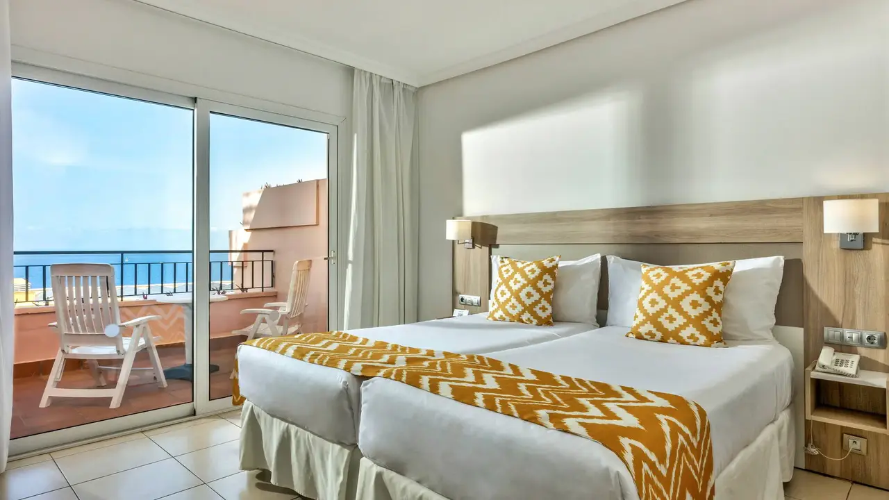 Landmar Costa Los Gigantes Family Resort