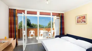 Lanterna Resort