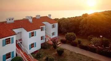 Lanterna Resort