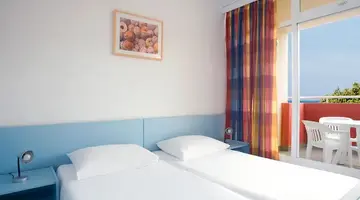 Lanterna Resort