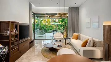 Lara Barut Collection