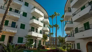 Las Faluas Apartments