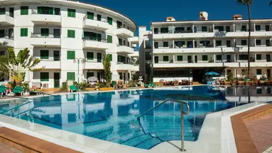 Las Faluas Apartments