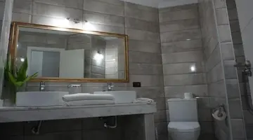Las Piramides Resort