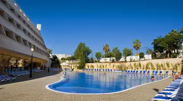 Las Piramides Resort