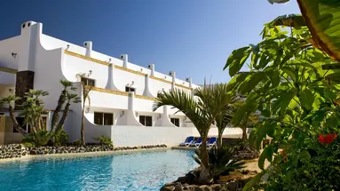 Las Piramides Resort