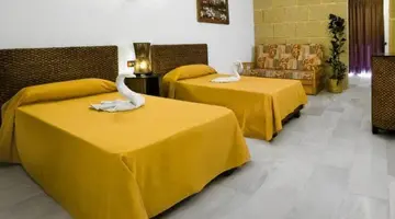Las Piramides Resort