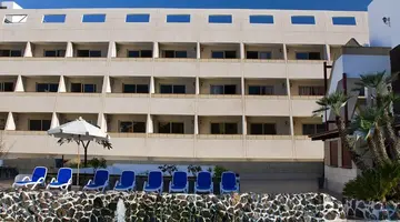 Las Piramides Resort