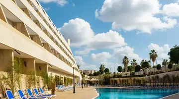 Las Piramides Resort