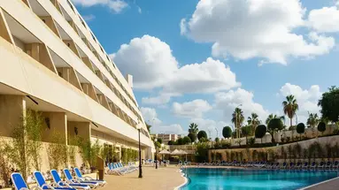 Las Piramides Resort