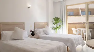 Las Piramides Resort