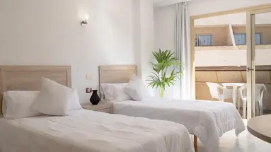 Las Piramides Resort