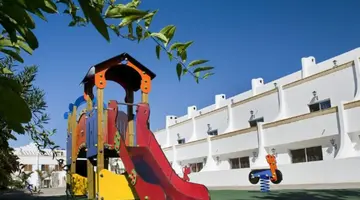 Las Piramides Resort