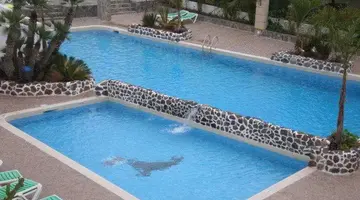 Las Piramides Resort