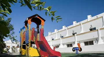 Las Piramides Resort