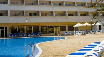 Las Piramides Resort