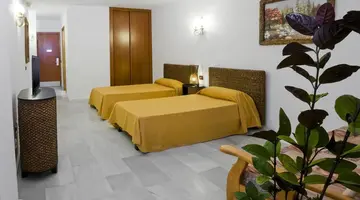 Las Piramides Resort