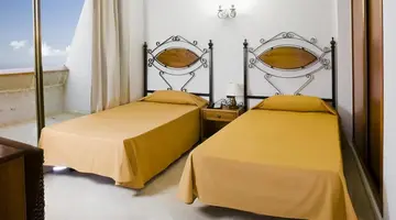 Las Piramides Resort