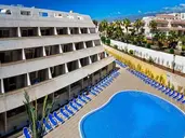 Las Piramides Resort