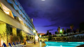 Las Piramides Resort