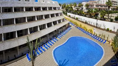 Las Piramides Resort