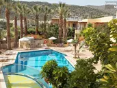 Latania Apts