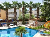 Latania Apts