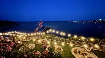 LAUR HOTEL EXPERIENCE & LAUR HOTELS ELEGANCE