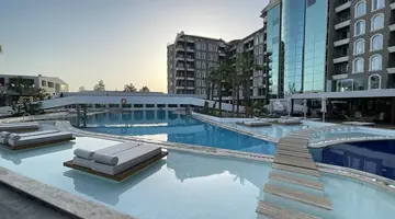 LAUR HOTEL EXPERIENCE & LAUR HOTELS ELEGANCE